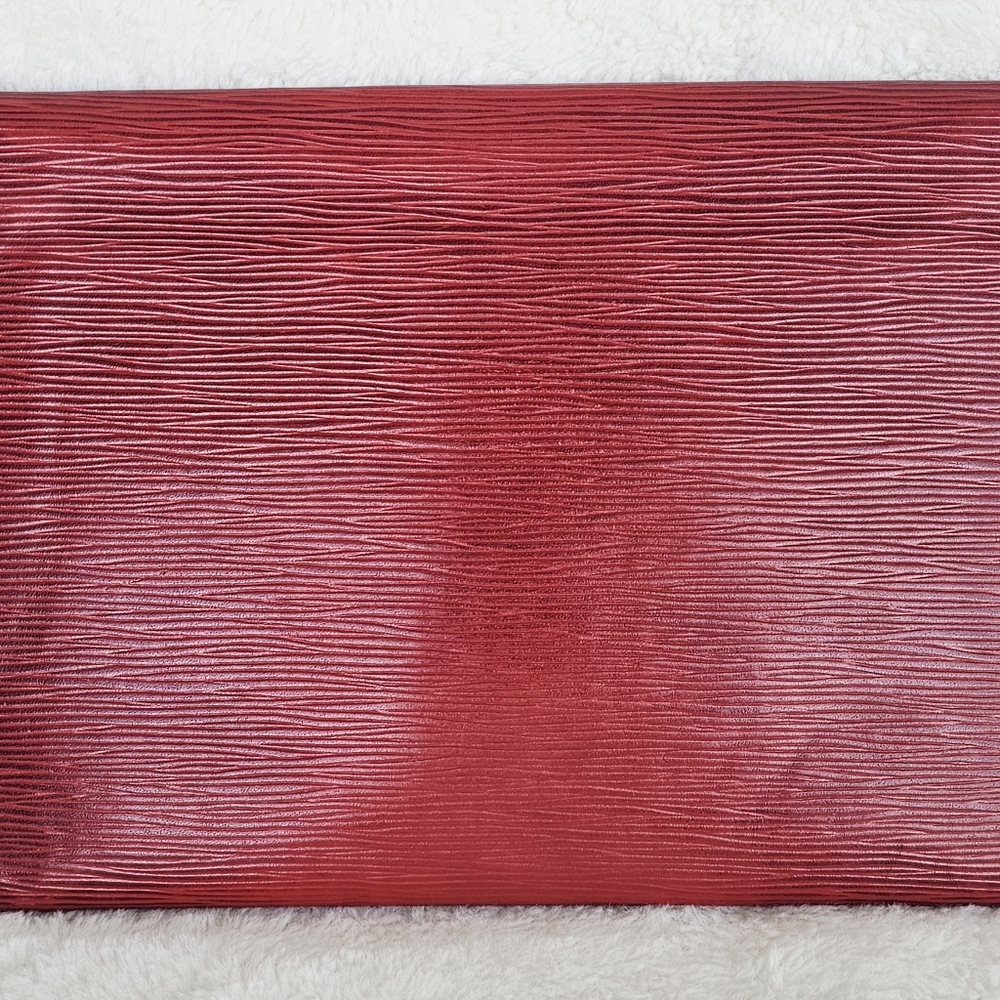 Louis Vuitton Elegant Red Epi Leather Clutch Bag - Picture 5 of 13